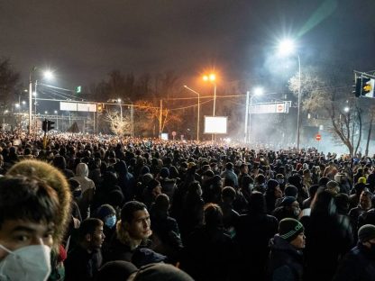 不滿燃料飙漲!哈薩克爆嚴重警民沖突 兩地進入緊急狀態