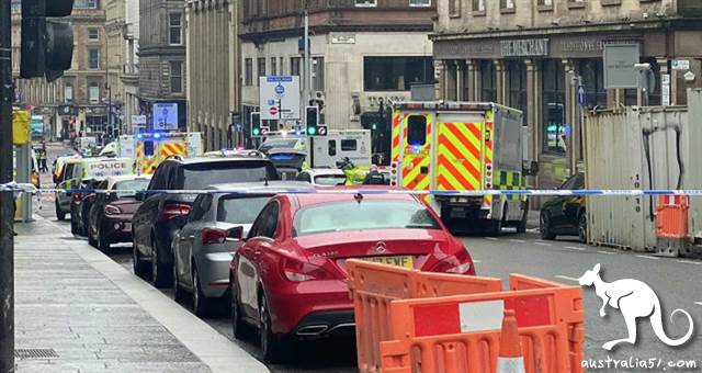 蘇格蘭格菈斯哥市中心髮生的持刀襲擊事件至少造成3人死亡©REUTERS / @JATV_Scotland