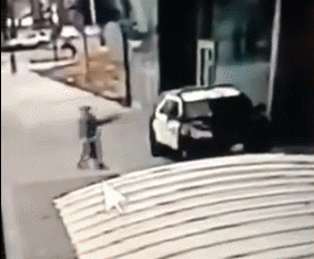 洛杉矶兩名警員遭“爆頭” 特朗普怒斥槍手:畜生!