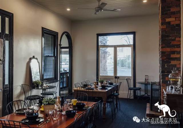 吉普斯蘭,距墨爾本2h的隱秘寶藏:賞鯨豚、采鬆露、熒光海...徹底告別普通遊客團