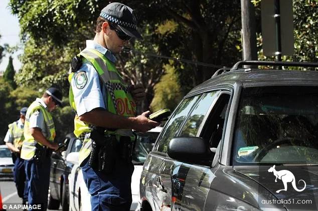澳洲警察開罰單潛規則曝光!怪不得澳洲警察開罰單那麼積極......