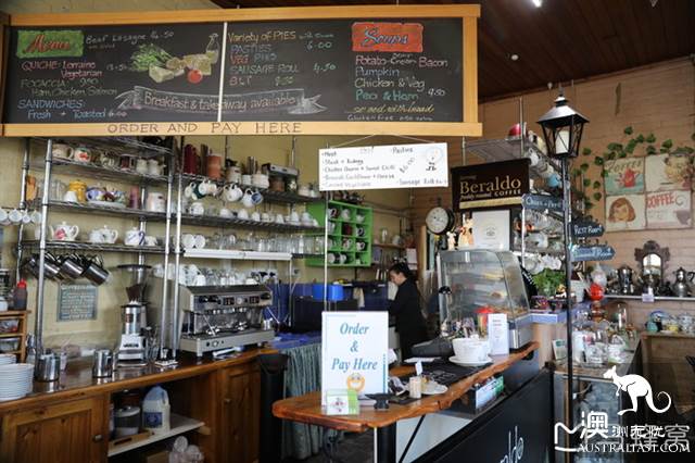 在塔斯马尼亚的“壁画小镇”谢菲尔德欣赏壁画和探店