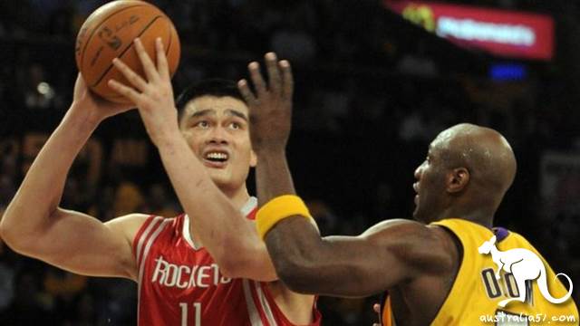 甚至中國籃球明星姚明都談到過在NBA比賽時這個詞給他帶來的麻煩。