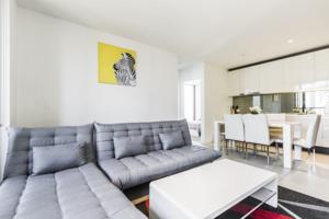 C3CBD Melbourne Apartment