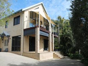 Swan Lane Apartment