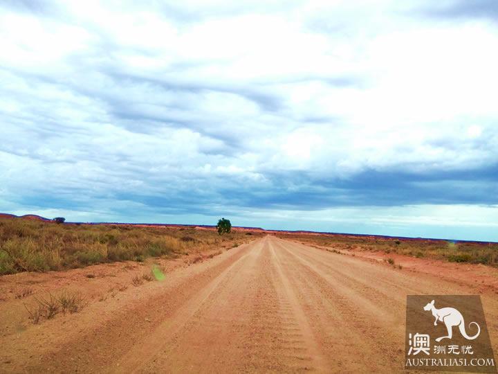 地下城市庫伯佩迪(Coober Pedy)尋寶3日遊
