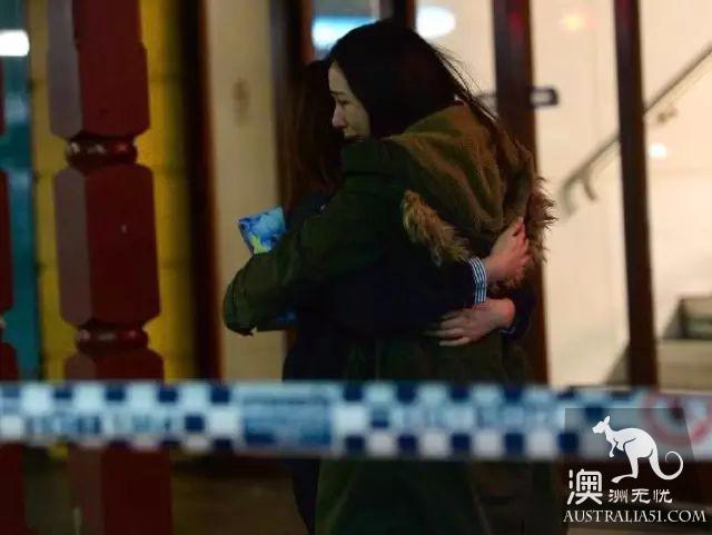 突发!中国留学生遭本地人暴力围殴致浑身是血,因拒绝给烟