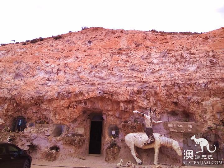 地下城市庫伯佩迪(Coober Pedy)尋寶3日遊