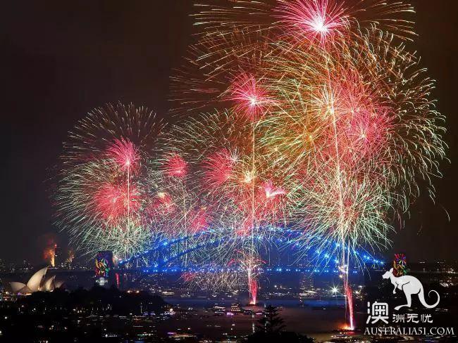 悉尼烟火9点场突发爆炸!上千人疏散!零点场彩虹烟花震撼全球!澳洲华人搓着麻将率先跨年!图集抢先看!