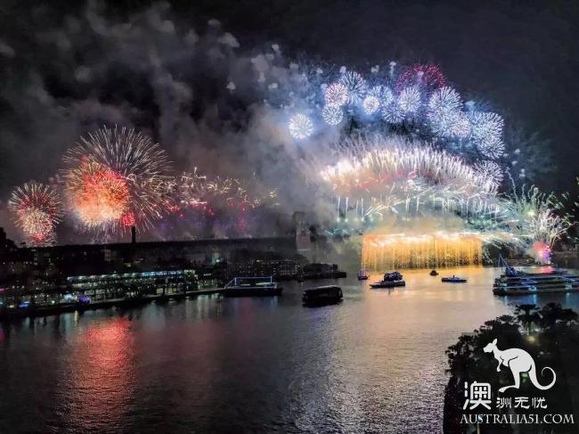 悉尼烟火9点场突发爆炸!上千人疏散!零点场彩虹烟花震撼全球!澳洲华人搓着麻将率先跨年!图集抢先看!