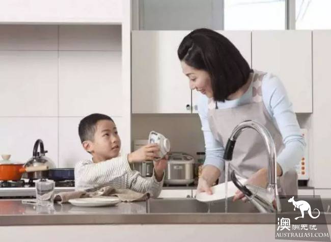 原来那个拿3亿创业的富二代,曾在澳洲餐馆刷盘子到凌晨1点