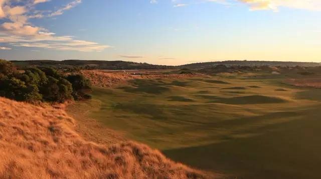 澳洲第一公众球场:班博古沙丘Barnbougle Dunes Golf