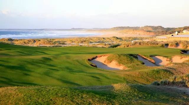 澳洲第一公众球场:班博古沙丘Barnbougle Dunes Golf