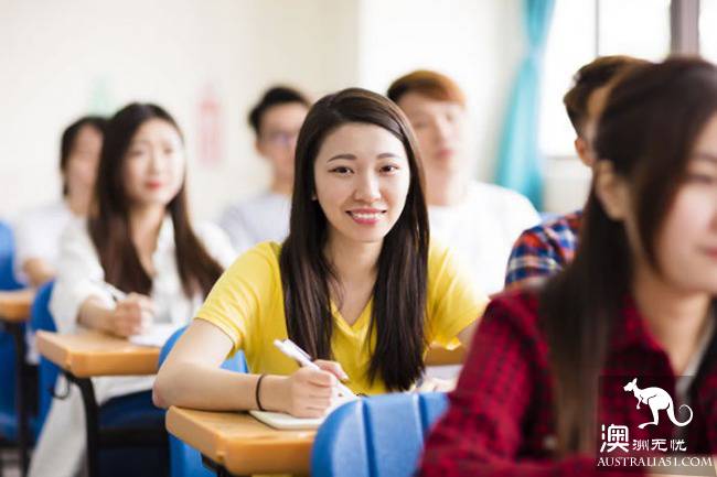 班上同学8成都是中国来的!华生吐槽来澳留学不如回国!