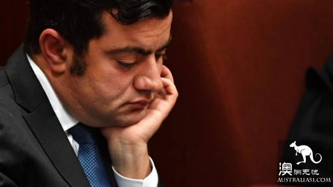 前工黨議員鄧森拒返政壇,因獻金風波辭職
