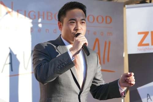 華裔副市長是否停職,悉尼市議會週二晚表決