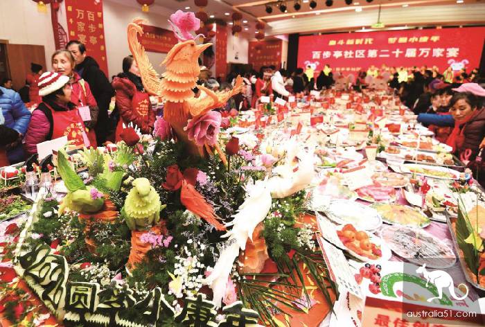 誰說過年沒有年味?武漢百步亭社區四萬餘傢庭共吃團年飯