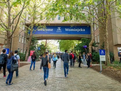 澳洲大學收費徹底改!人文專業貴一倍,實用專業大降價