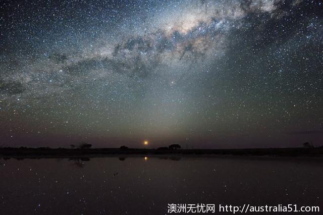 绝美泰瑞尔湖星空拯救小镇锡莱克经济，还不来拍一张星空照惊艳你的朋友圈吗？