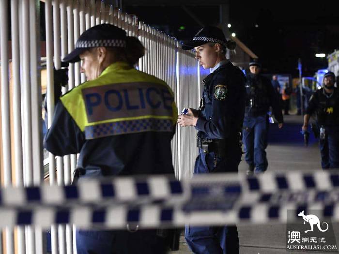 悉尼火车撞死人!男子半腰夹在站台与火车缝隙,全站紧急疏散