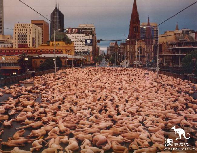即將!4000+裸男裸女齊聚墨爾本拍果照,烏泱泱全是肉啊...