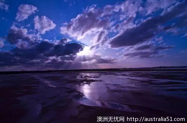绝美泰瑞尔湖星空拯救小镇锡莱克经济，还不来拍一张星空照惊艳你的朋友圈吗？