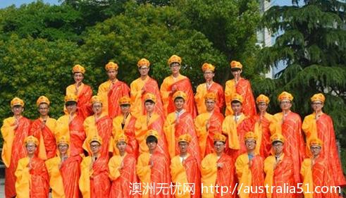 昆州一大学的学生拍摄全裸毕业照,但是背后的故事却把小编感动哭了