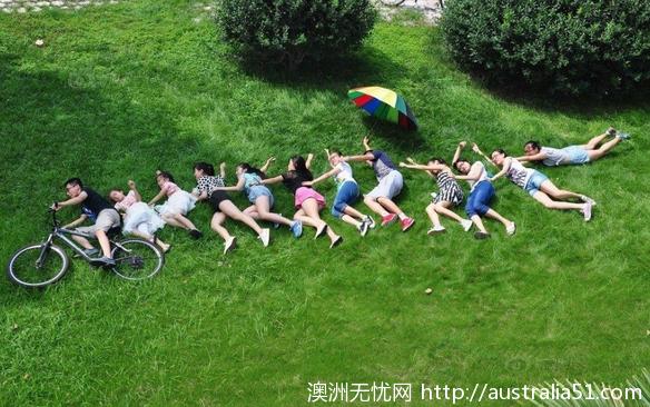昆州一大学的学生拍摄全裸毕业照,但是背后的故事却把小编感动哭了