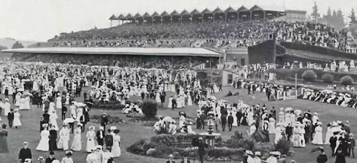 不去看賽馬怎能算在墨爾本待過?2018 Melbourne Cup 最強攻略在此